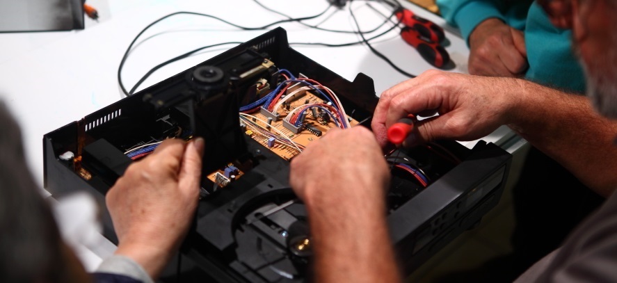 Réparation dun appareil électriques Repair Café