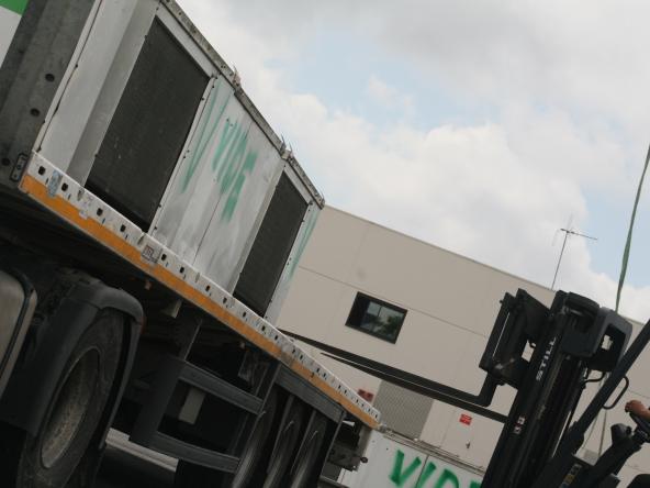 50 tonnes de DEEE collectées, recyclées… et héliportées depuis le toit d’un hypermarché !