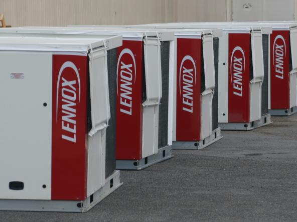 50 tonnes de DEEE collectées, recyclées… et héliportées depuis le toit d’un hypermarché !