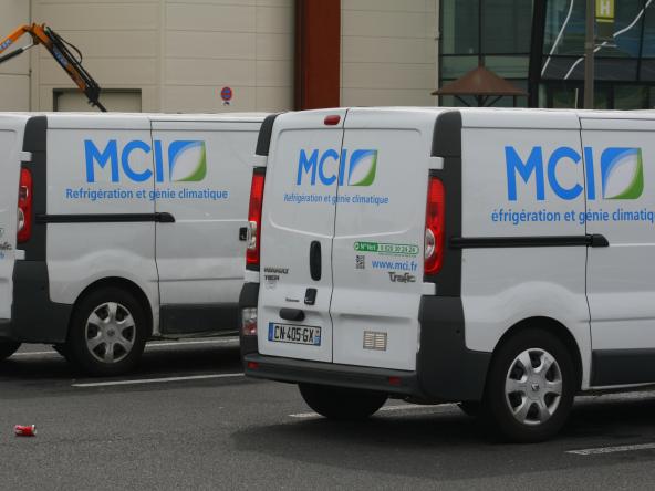 50 tonnes de DEEE collectées, recyclées… et héliportées depuis le toit d’un hypermarché !