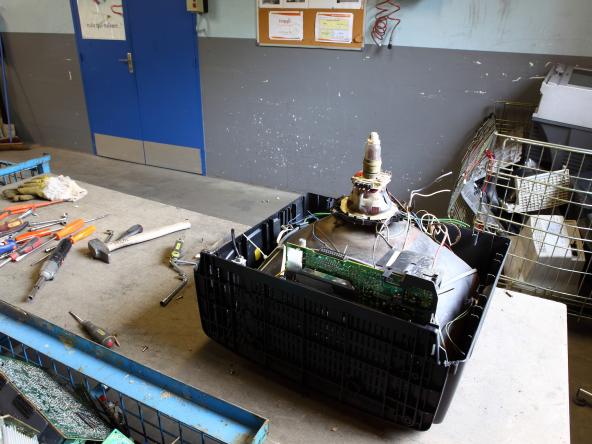 Où sont traités les déchets électriques collectés ?